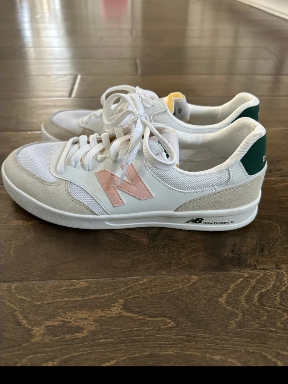 New balance The Court Line Sneakers - Picture 3 of 4